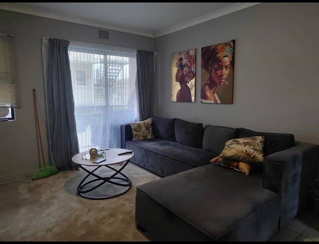 2 BEDROOM APARTMENT FOR SALE IN NEWLANDS EAST